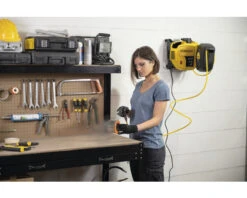 STANLEY Wandcompressor Wall-Tech + Slanghaspel SXCMS15WE -Stanley Shop DV 8 10653222 04 4c NL 20230124121859